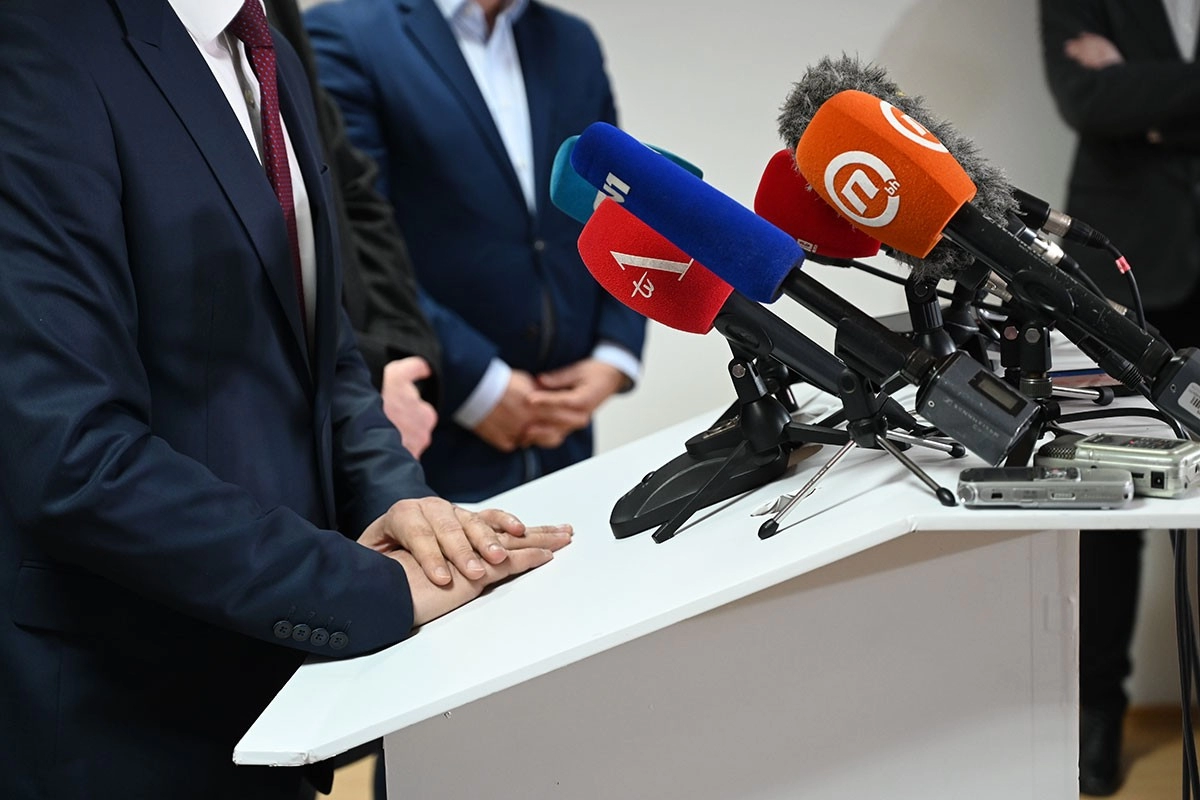 POLITIČKI HOROR Ekonomija u kolapsu, nacionalizam u porastu